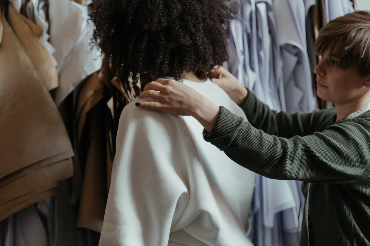What happens during garment sampling? A step-by-step guide for fashion brands